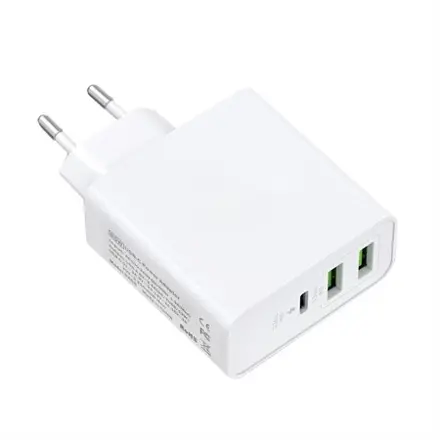 Nabíjačka 2xUSB-A 1xUSB-C rýchlonabíjanie GFC2AC